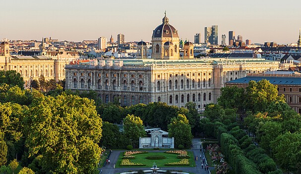 Aerial view of Vienna's Natural History Museum 